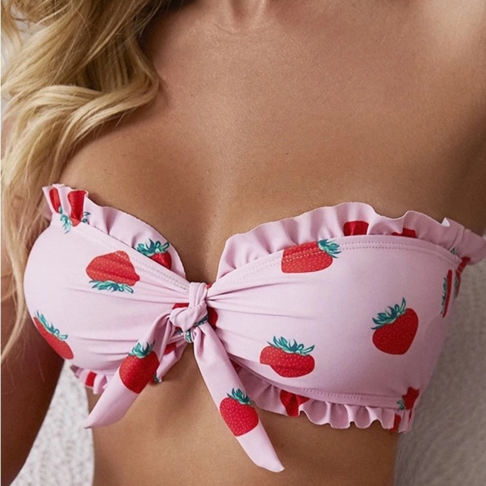 Strawberry Bikini 🍓 👙